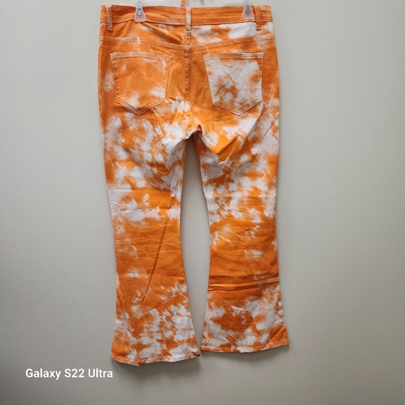 Women's Jean's - Picture 6 of 6